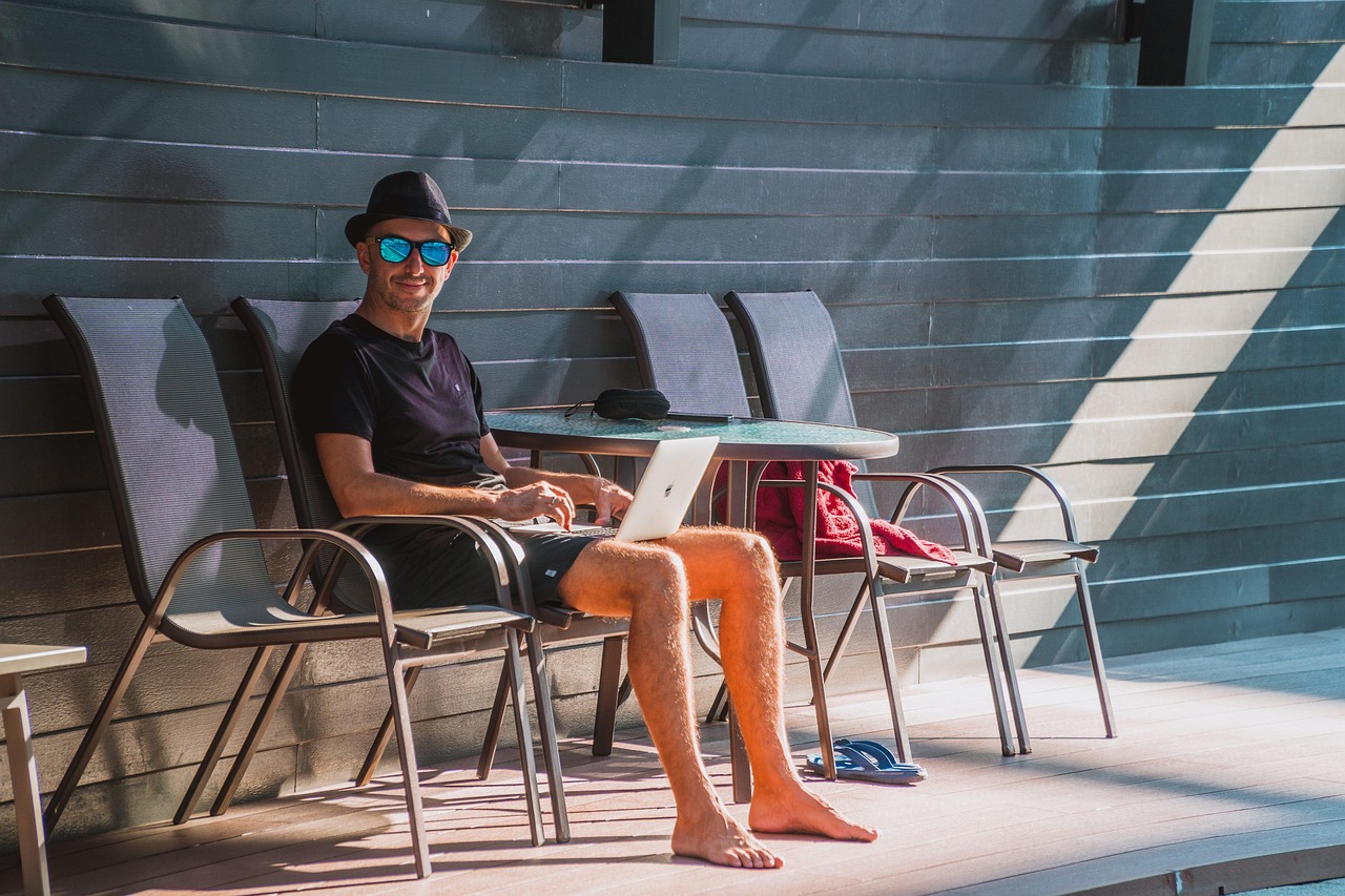 Devenir digital nomad : le guide pour se lancer en 2026