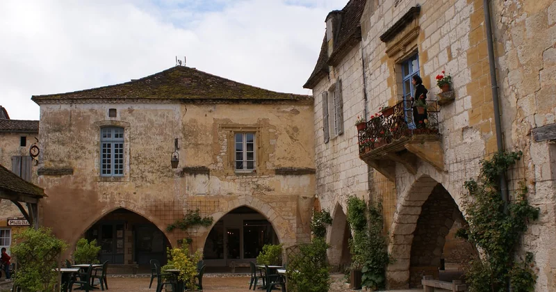 Comment reconnaître une bastide sur le terrain ?